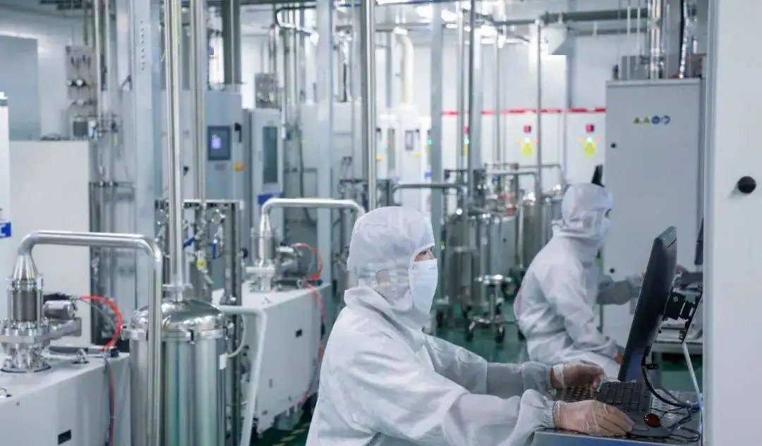 年產(chǎn)能達(dá)20萬(wàn)片！瀚天天成碳化硅產(chǎn)業(yè)園二期項(xiàng)目竣工，三期產(chǎn)能預(yù)達(dá)140萬(wàn)片！